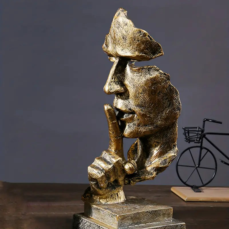 Abstract Face Sculpture with Gold Accents – Elegant Wall Decor for Home