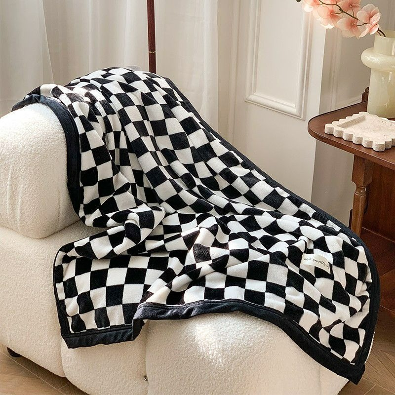 Plaid Flannel Blanket – Soft & Cozy Checked Throw