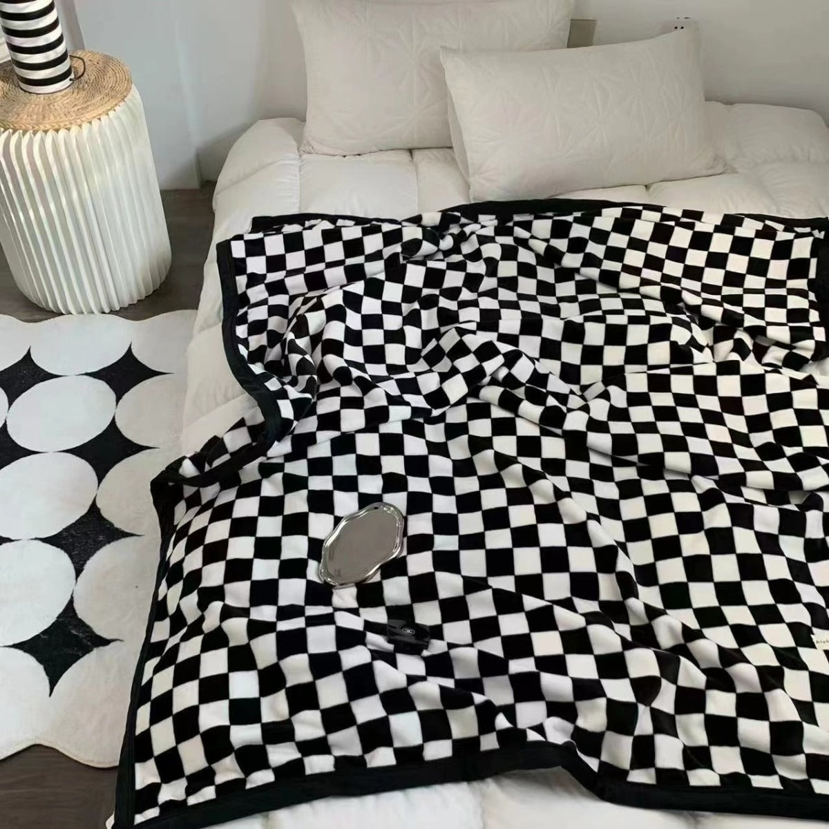 Plaid Flannel Blanket – Soft & Cozy Checked Throw