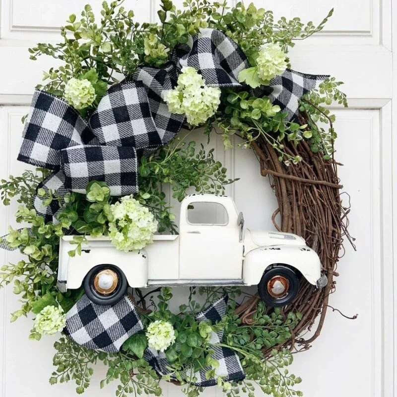 Elegant Christmas Door Wreath – Festive Flower Ring Decoration