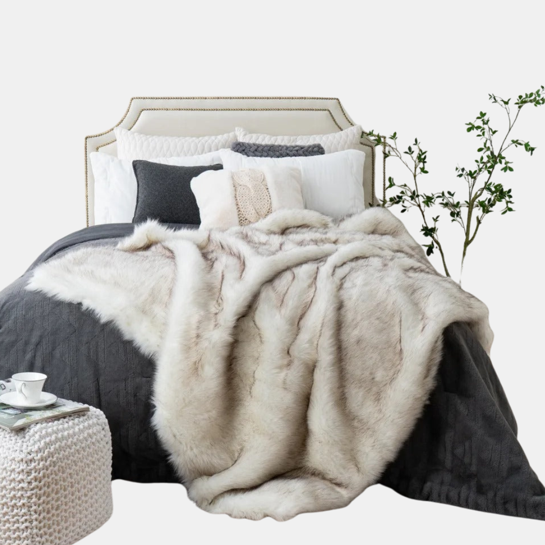 Luxury Faux Fur Blanket – Soft & Elegant