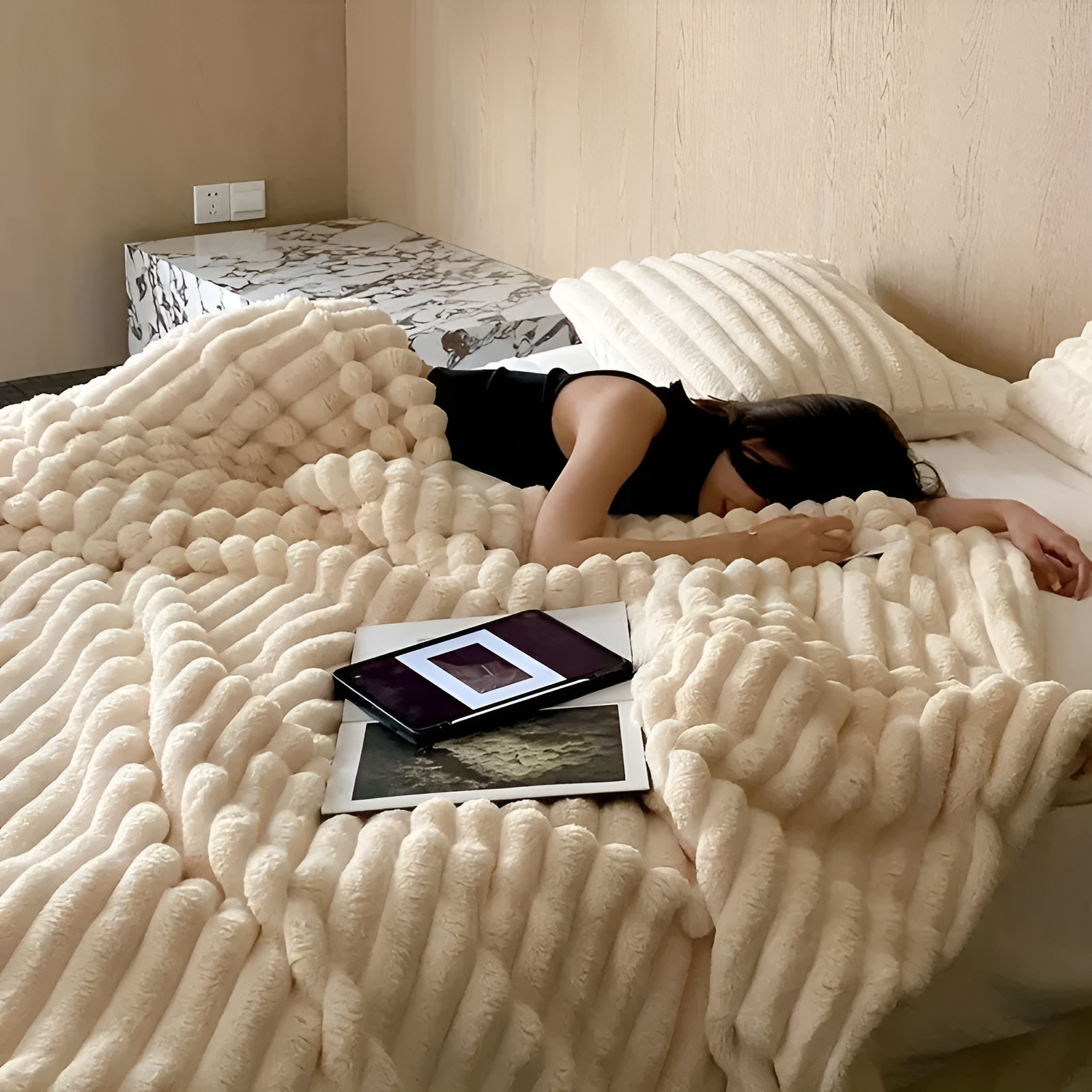 Ultra Soft and Comfortable Blanket – Your Everyday Cozy Companion