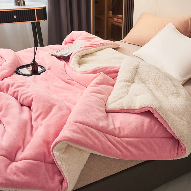 Luxurious Warm Fleece Blanket – Softness Meets Elegance