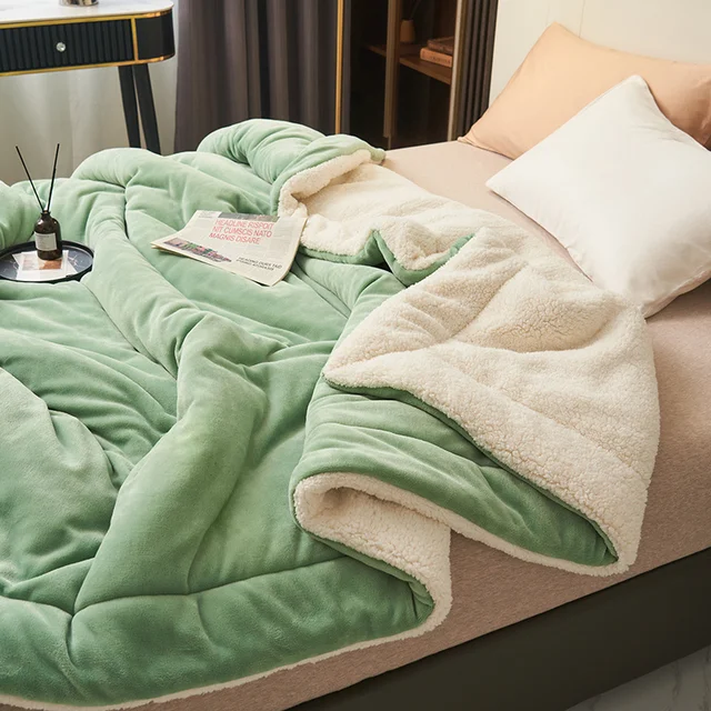 Luxurious Warm Fleece Blanket – Softness Meets Elegance