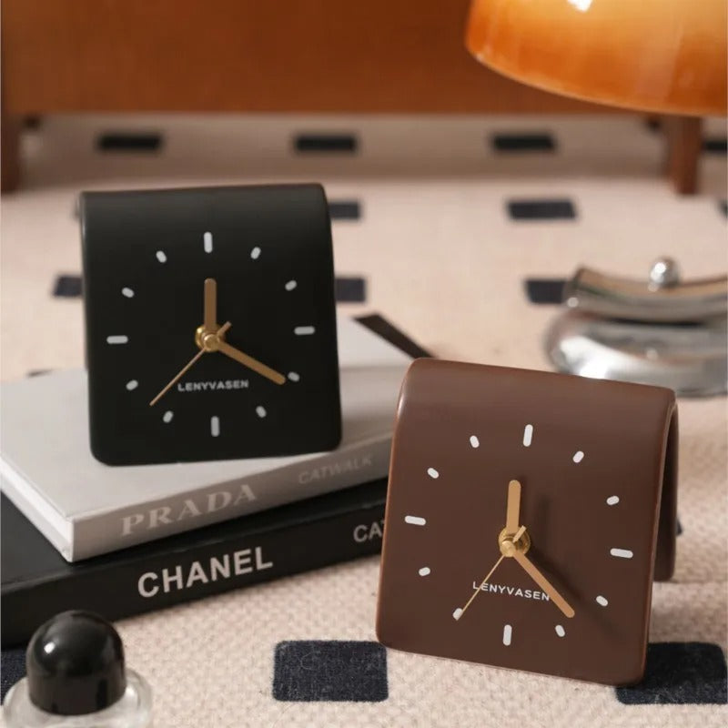 Elegant Modern Table Clock for Minimalist Home Decor – Stylish Table Clock