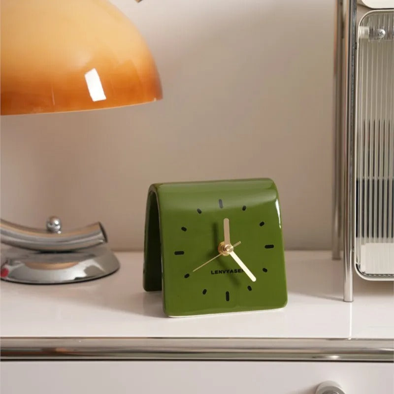 Elegant Modern Table Clock for Minimalist Home Decor – Stylish Table Clock