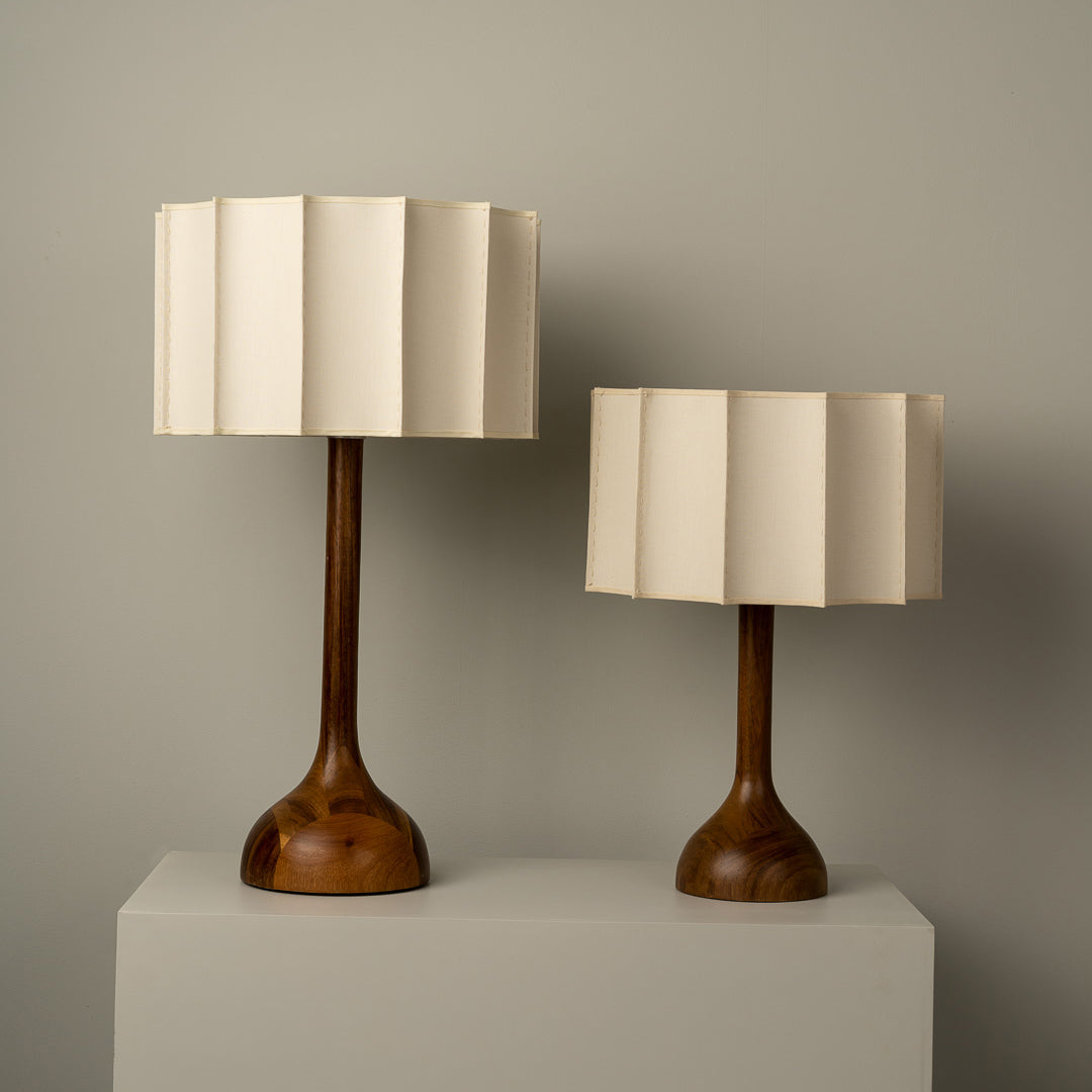 Elegant Table Lamp with Walnut Base – Modern Bedside Lighting for Home 0