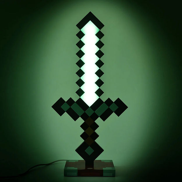 Diamond Sword Table Lamp – Iconic LED Lighting for Gamers