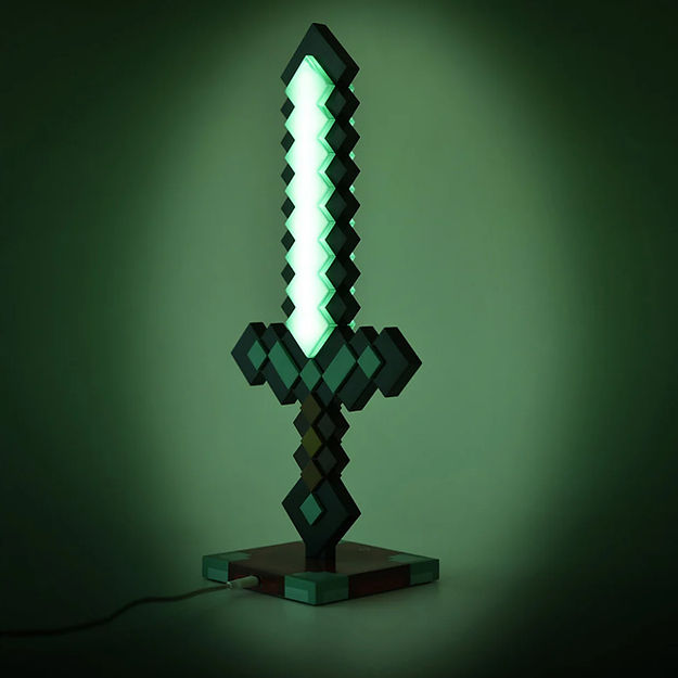 Diamond Sword Table Lamp – Iconic LED Lighting for Gamers