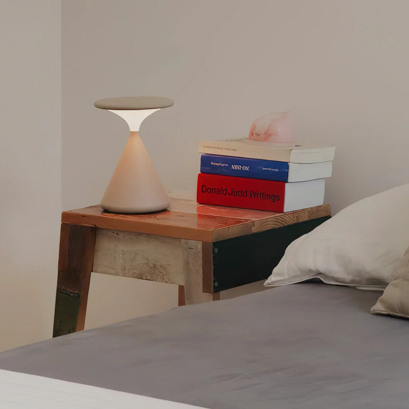 Wireless Hourglass Table Lamp – Contemporary Design