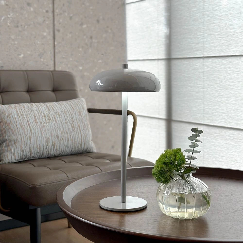 Sleek Retro Table Lamp – Modern Elegance Meets Timeless Charm