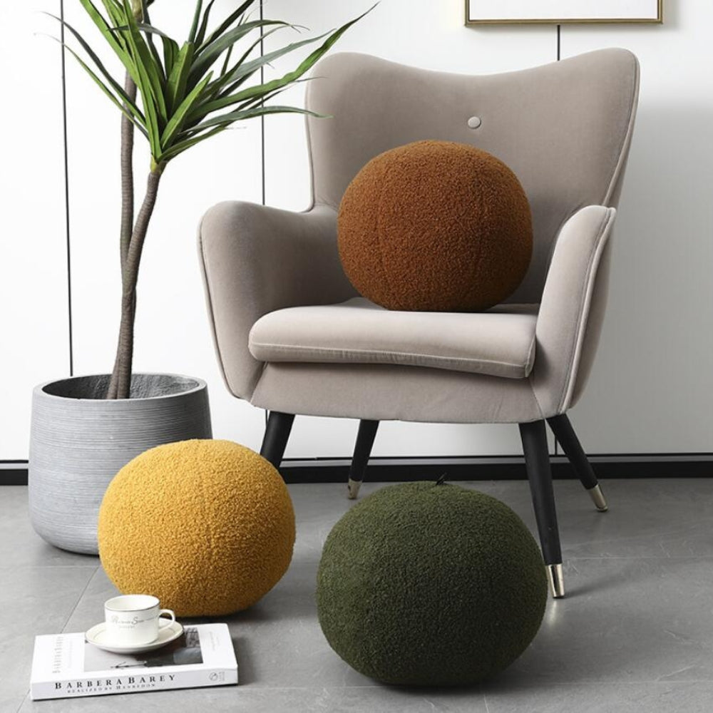 Ball Boucle Throw Pillow – Soft Texture, Modern Charm