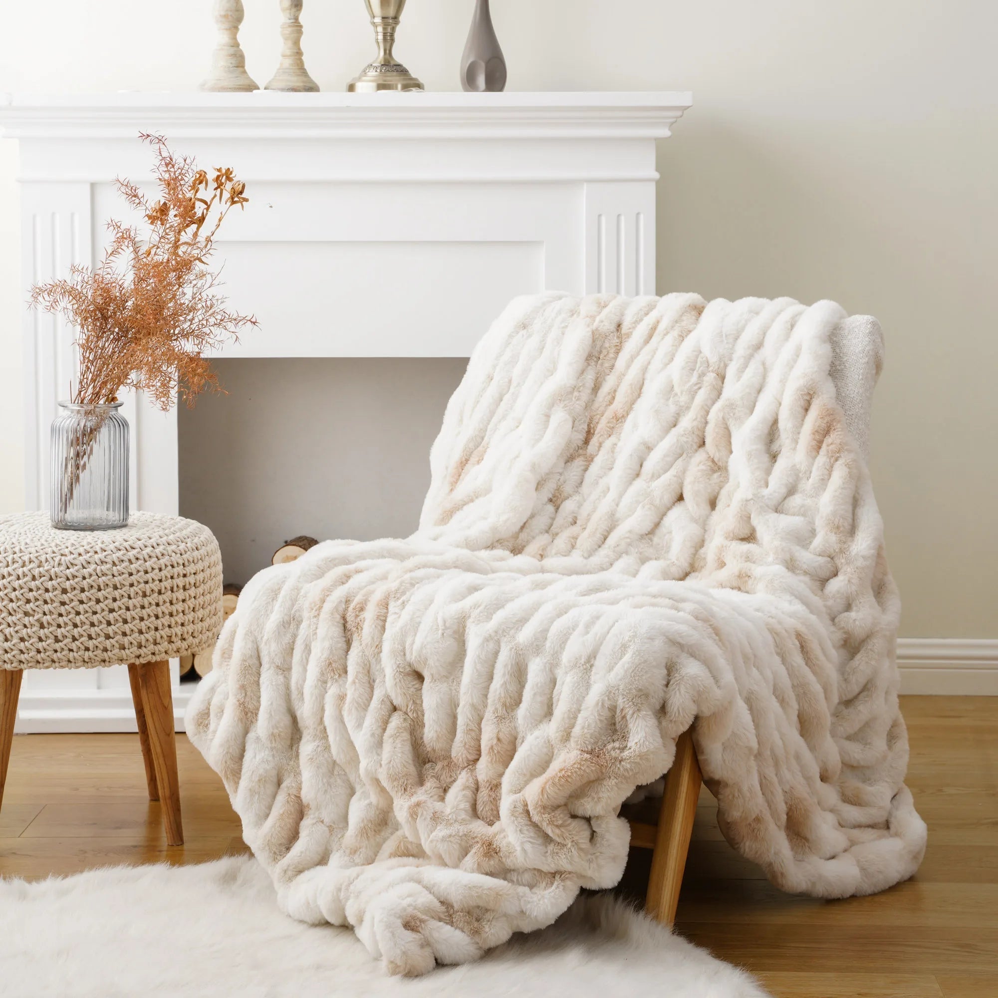 Soft Plush Throw Blanket – Luxurious Faux Rabbit Fur for Cozy Elegance
