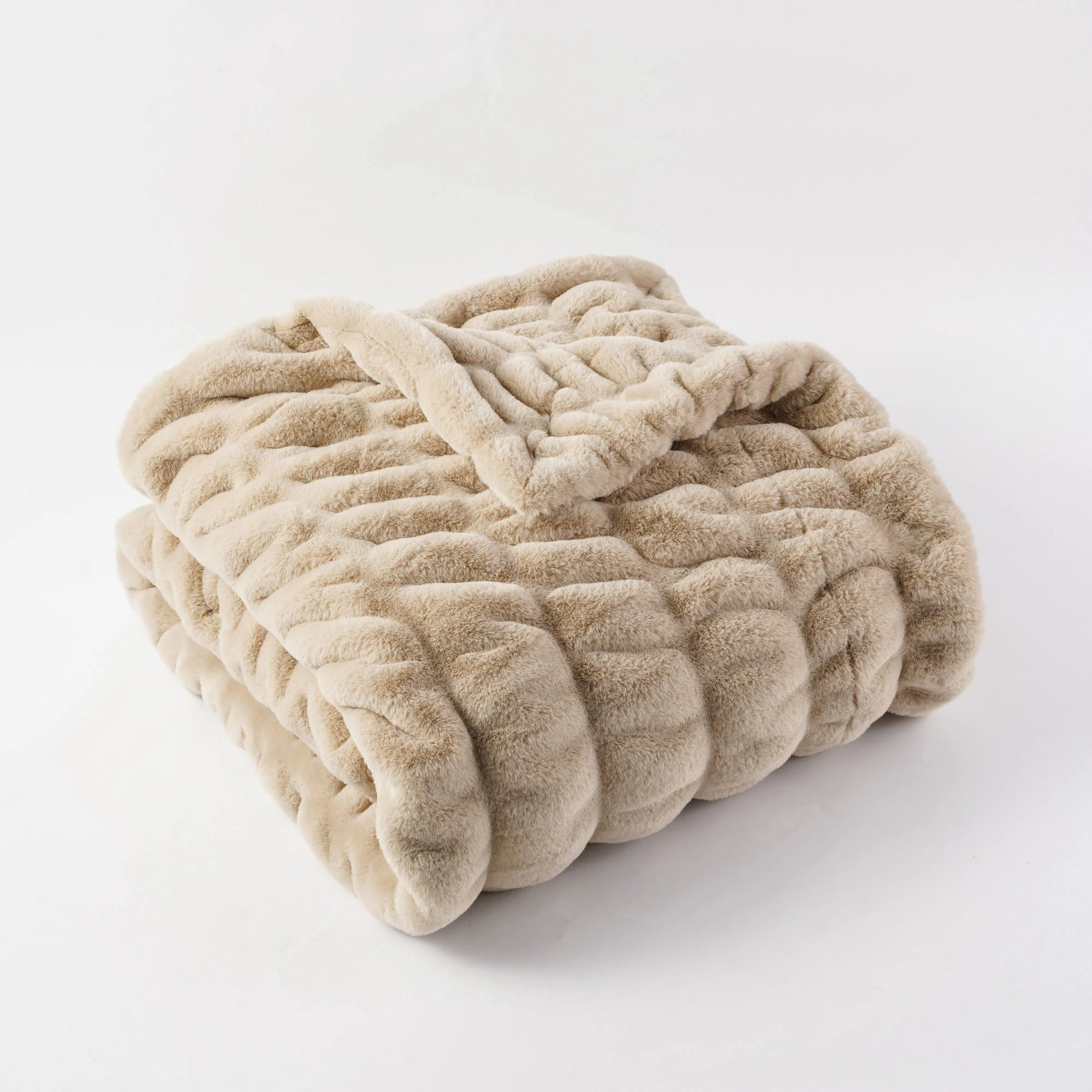 Soft Plush Throw Blanket – Luxurious Faux Rabbit Fur for Cozy Elegance