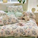 Soft Floral Bed Cover – Luxurious Bedding for Elegant Bedroom Decor 5