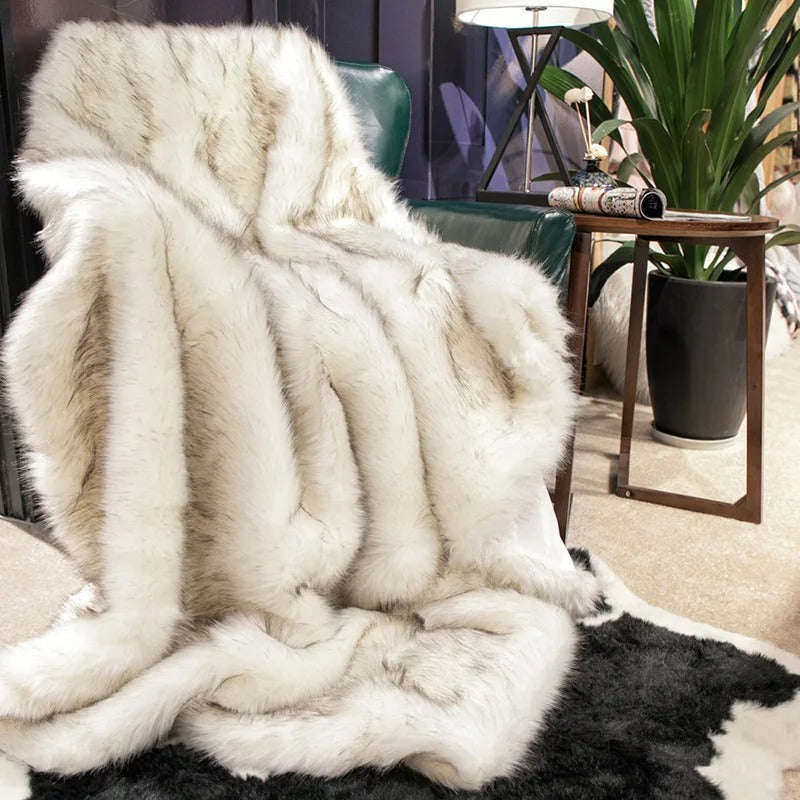 Luxury Faux Fur Blanket – Soft & Elegant