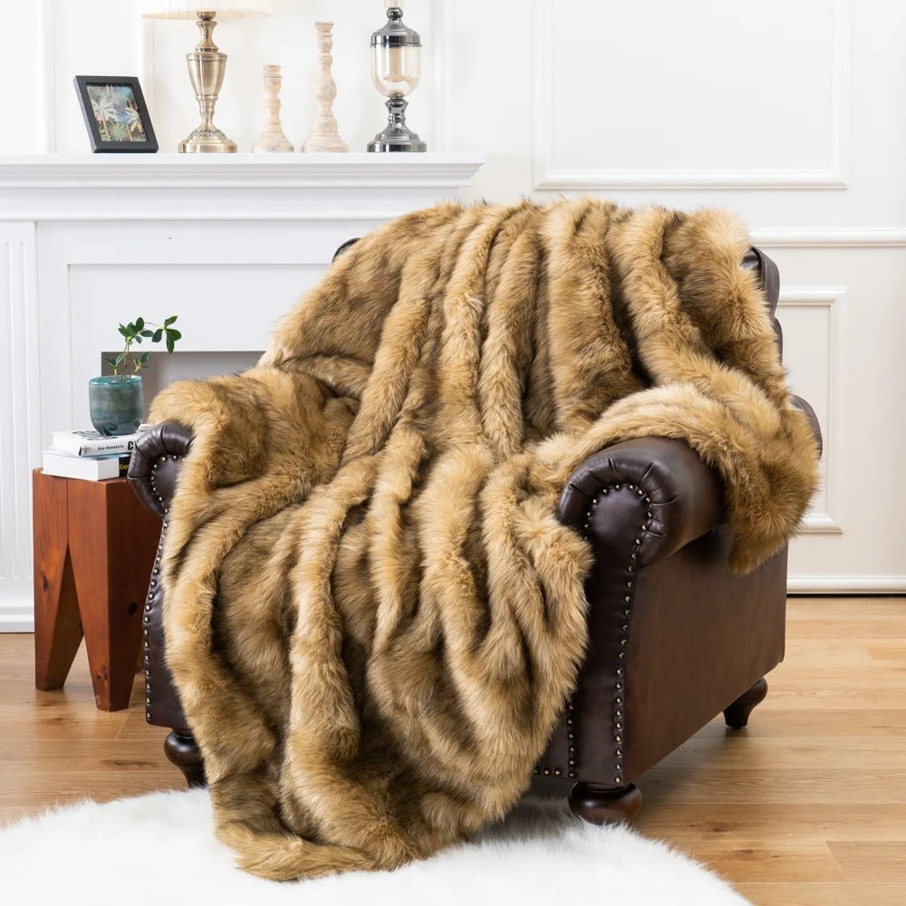 Luxury Faux Fur Blanket – Soft & Elegant