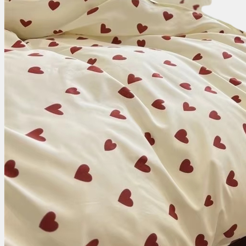 Heart Motif Duvet Cover Set – Cozy Bedding for Couples in Soft Polyester