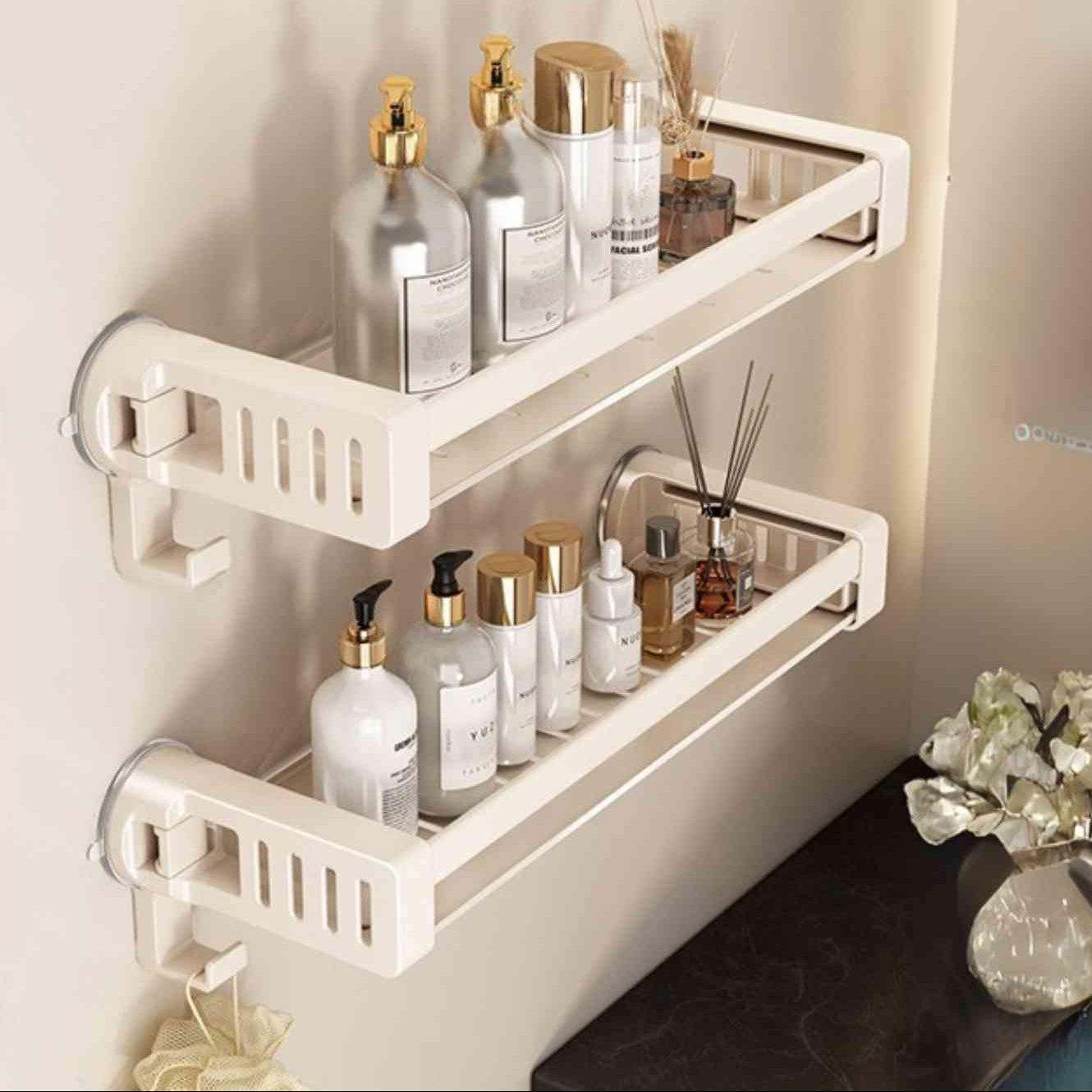 https://cdn.shopify.com/s/files/1/0617/1787/2862/files/storiva-rek-creme-badkamerrek-met-handdoekrek-en-parfum-www.middo.nl.jpg