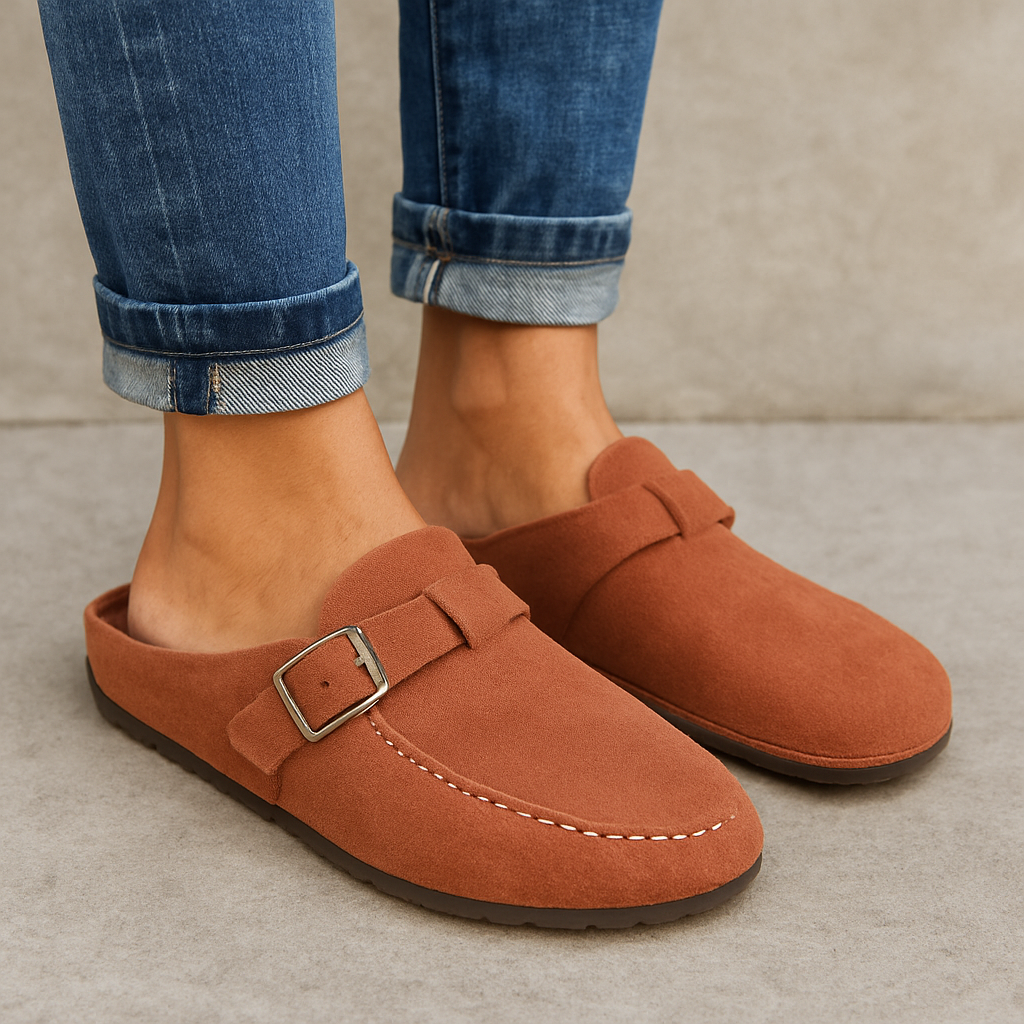 Women's Clogs with Adjustable Strap – Comfortable Closed-Toe Slip-Ons