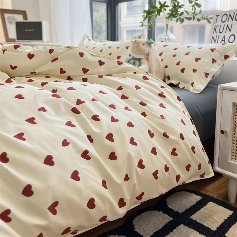 Heart Motif Duvet Cover Set – Cozy Bedding for Couples in Soft Polyester