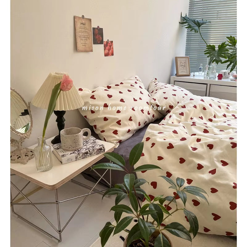 Heart Motif Duvet Cover Set – Cozy Bedding for Couples in Soft Polyester